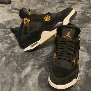 Jordan 4 Royalty aj4 - Black/Gold - size 9.5
